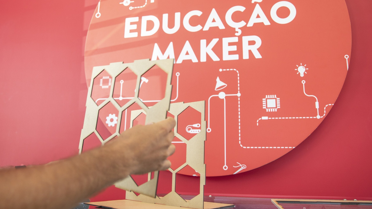 Se procuras um espaço de trabalho vem conhecer o Maker Space de Poceirão!